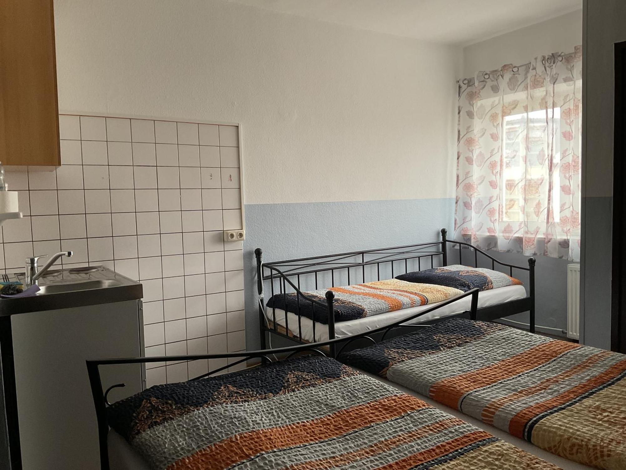 Pension&Hostel Anna - Monteurzimmer Мюнхен Экстерьер фото